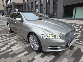 Used Jaguar XJ 2010 for sale - 76211960: Photo 2