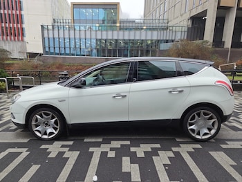 Used Chrysler Delta 2012 for sale - 77247706: Photo