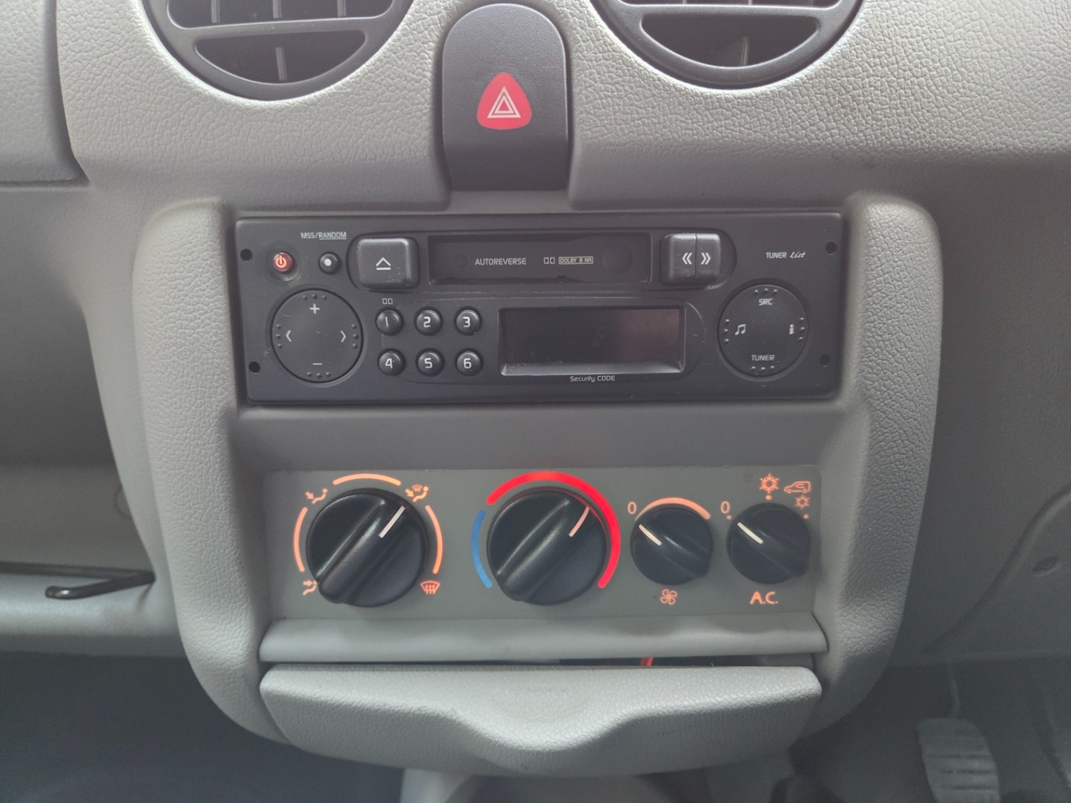 Used Renault Kangoo 2003 for sale - 77231148: Photo 17