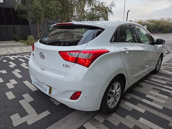 Used Hyundai i30 2015 for sale - 76271031: Photo 3