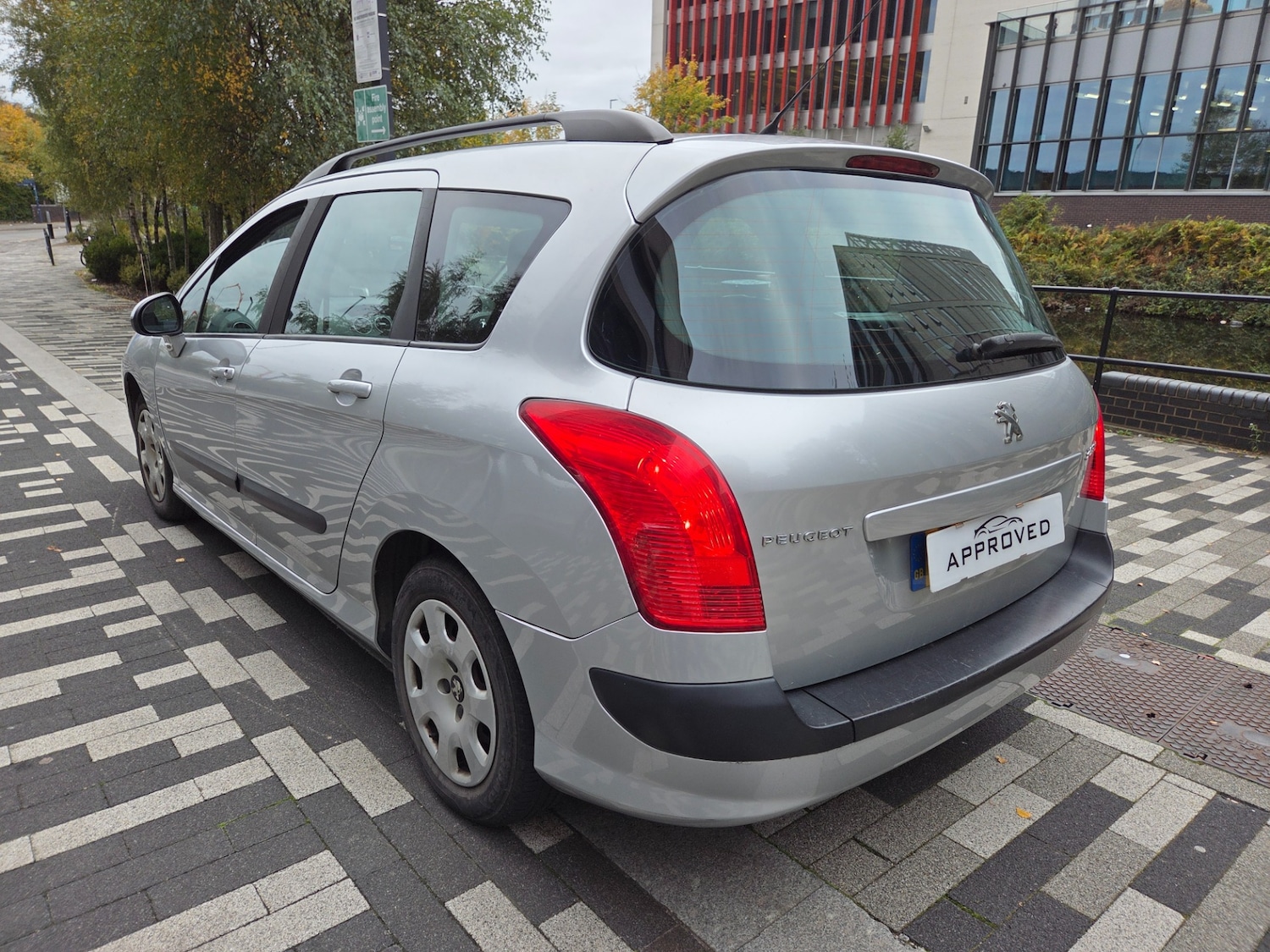 Used Peugeot 308 2011 for sale - 76292658: Photo 3