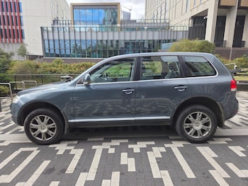 Volkswagen - Touareg