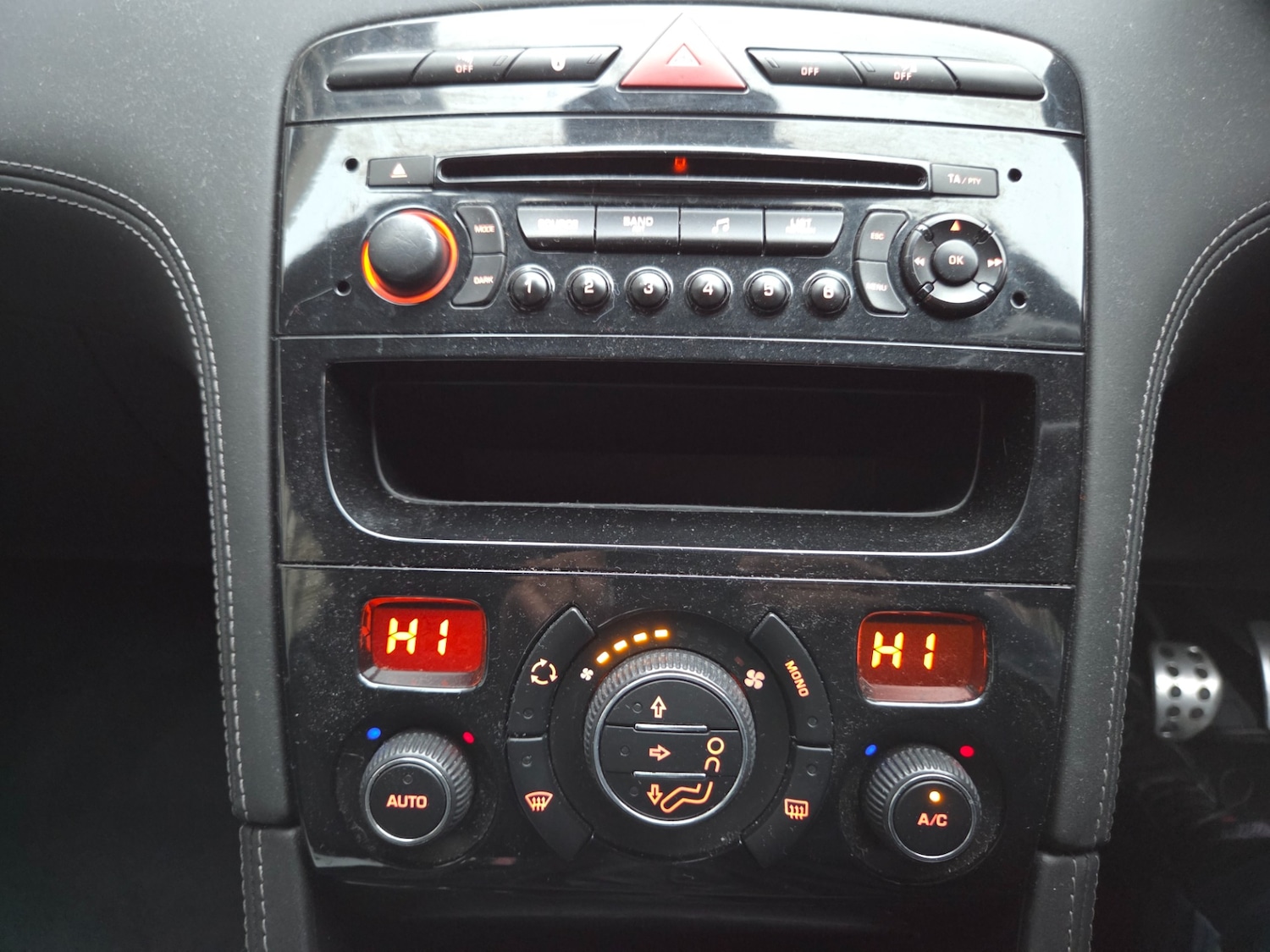 Used Peugeot RCZ 2012 for sale - 77039189: Photo 15