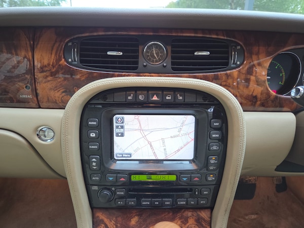 Used Jaguar XJ 2006 for sale - 76163850: Photo 14