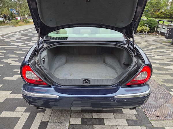 Used Jaguar XJ 2006 for sale - 76163850: Photo 6