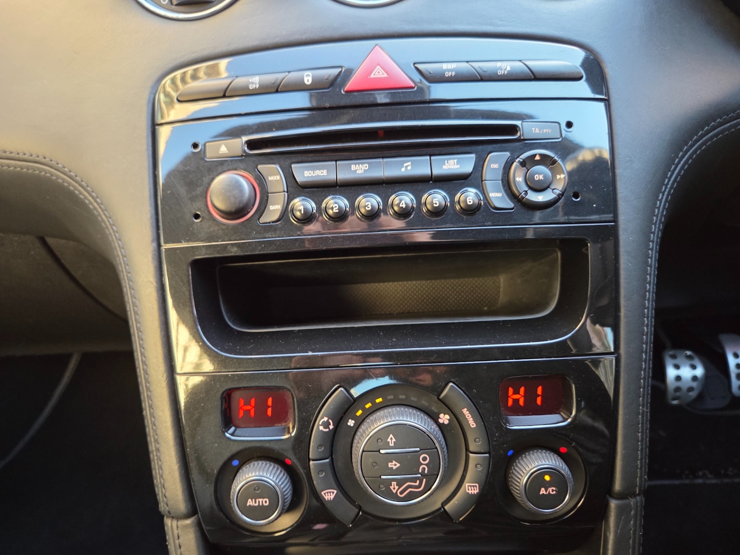 Used Peugeot RCZ 2010 for sale - 76603009: Photo 16