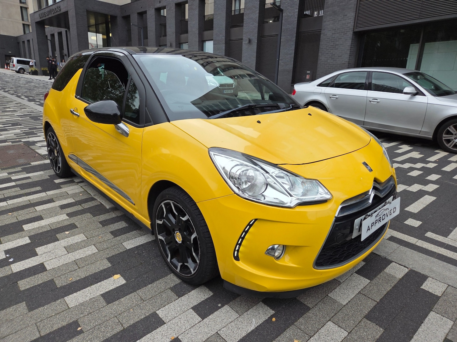 Used Citroen DS3 2012 for sale - 76336047: Photo 2