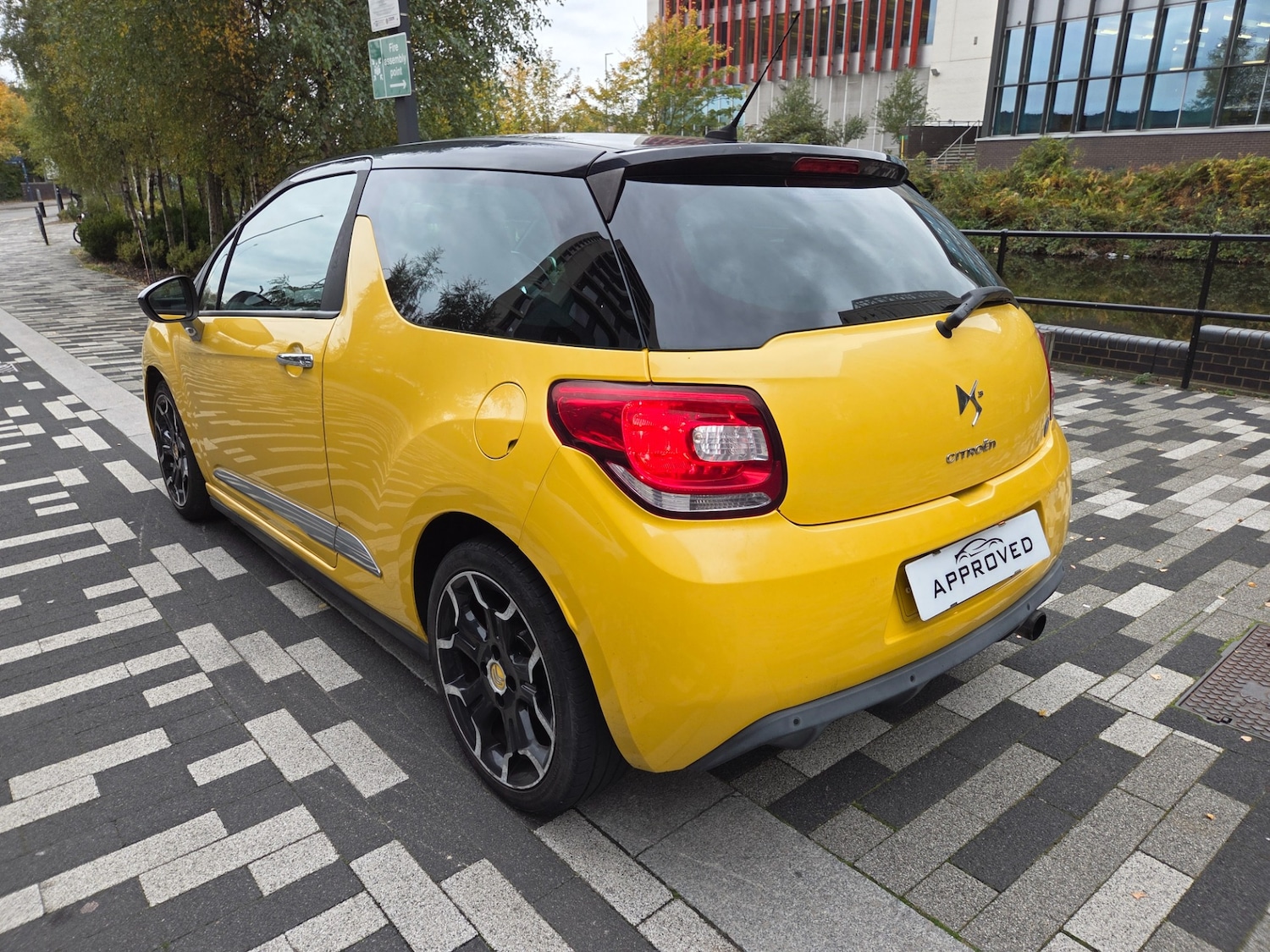 Used Citroen DS3 2012 for sale - 76336047: Photo 3