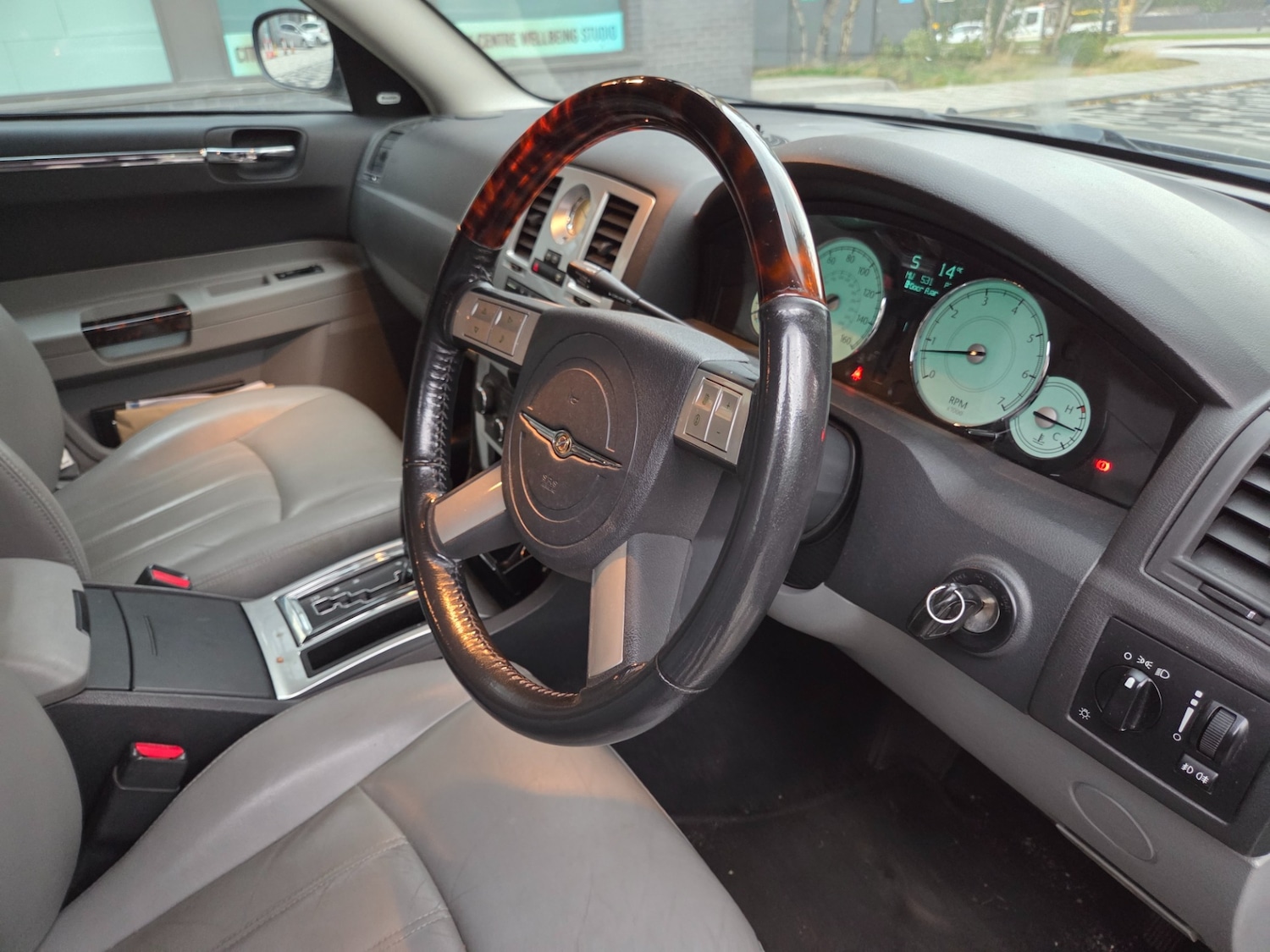 Used Chrysler 300C 2007 for sale - 76293466: Photo 10