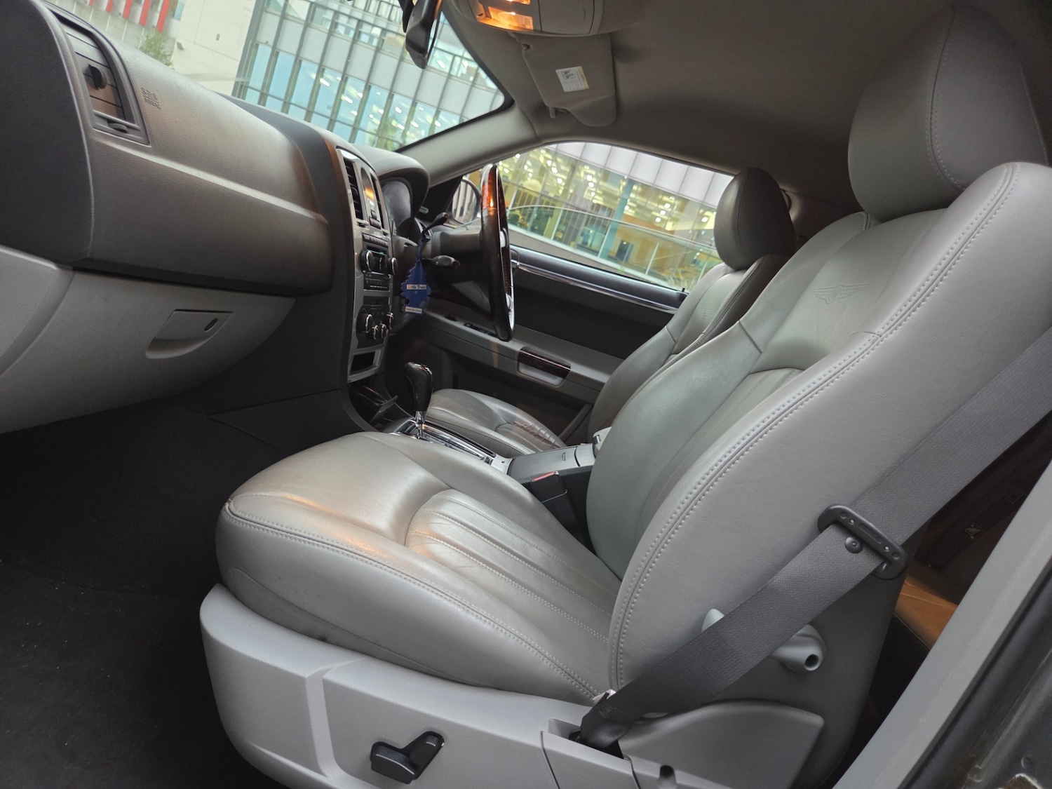 Used Chrysler 300C 2007 for sale - 76293466: Photo 8