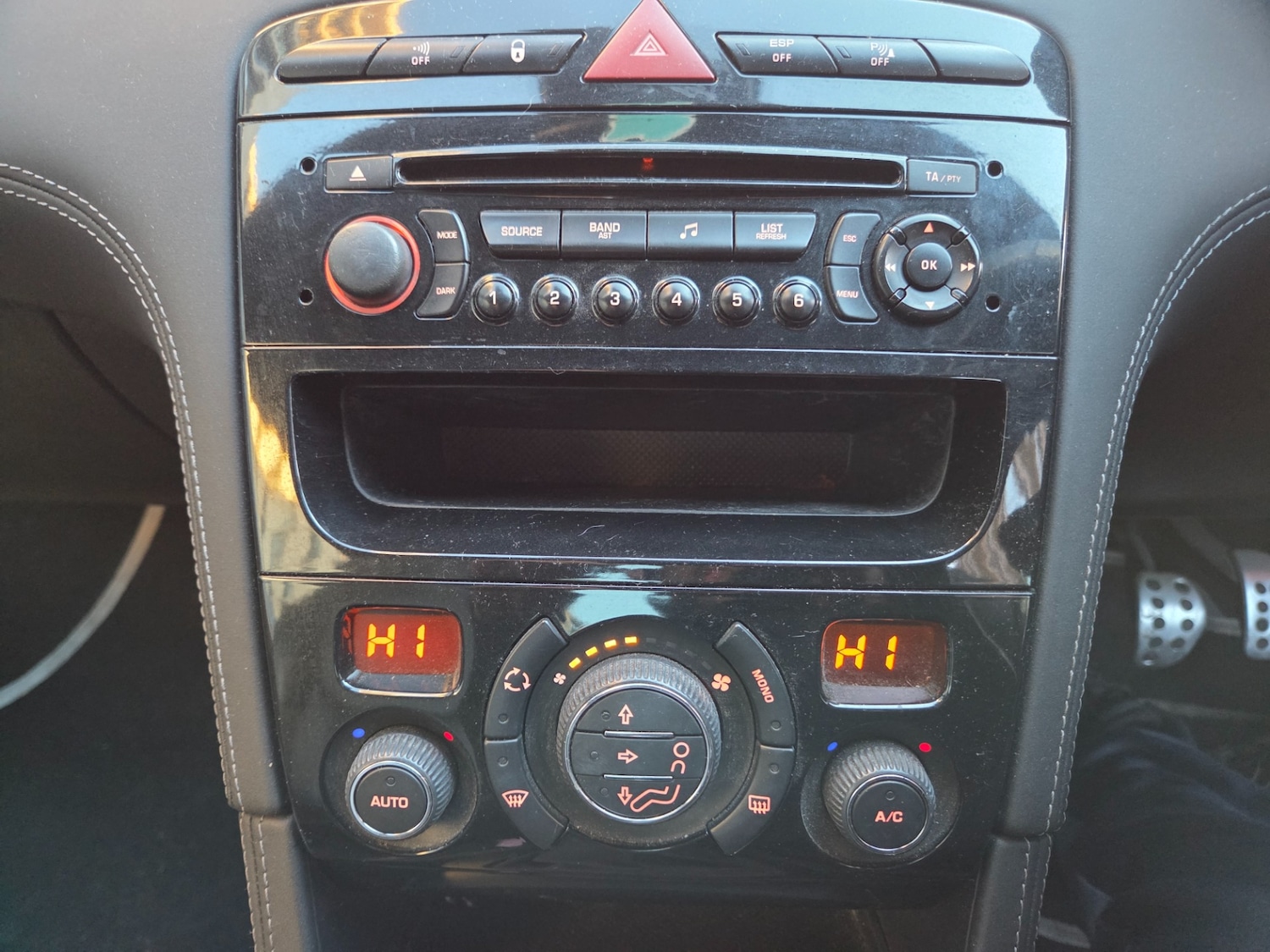 Used Peugeot RCZ 2011 for sale - 77095761: Photo 15