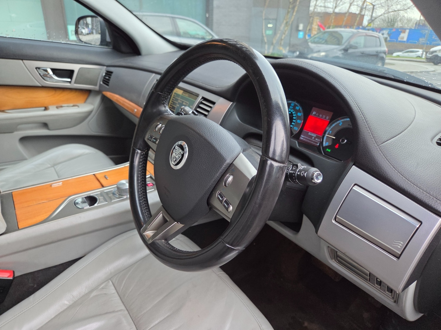 Used Jaguar XF 2011 for sale - 77906989: Photo 11