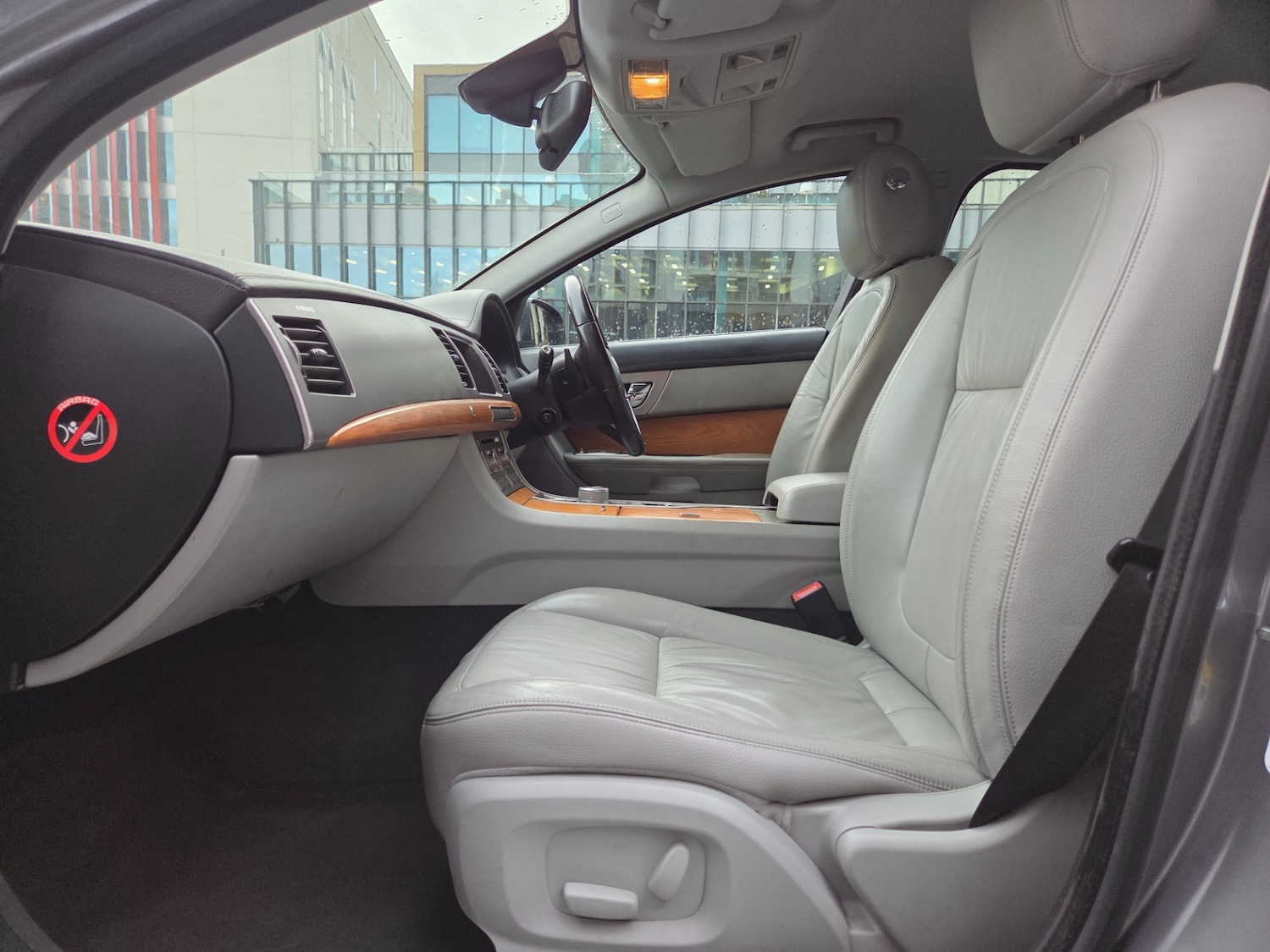 Used Jaguar XF 2011 for sale - 77906989: Photo 9