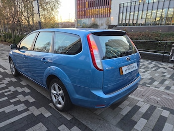 Used Ford Focus 2010 for sale - 76656407: Photo