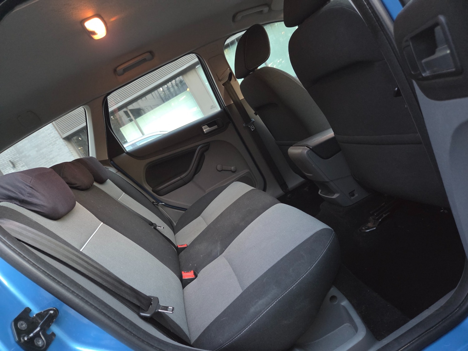 Used Ford Focus 2010 for sale - 76656407: Photo 7