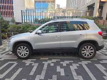 Used Volkswagen Tiguan 2010 for sale - 79495456: Photo