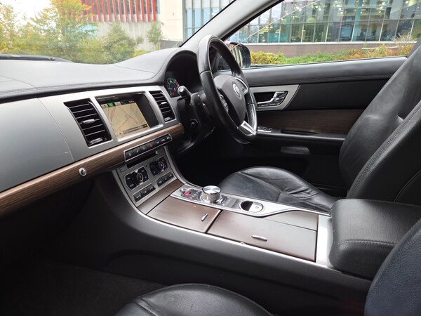 Used Jaguar XF 2013 for sale - 76260852: Photo 9