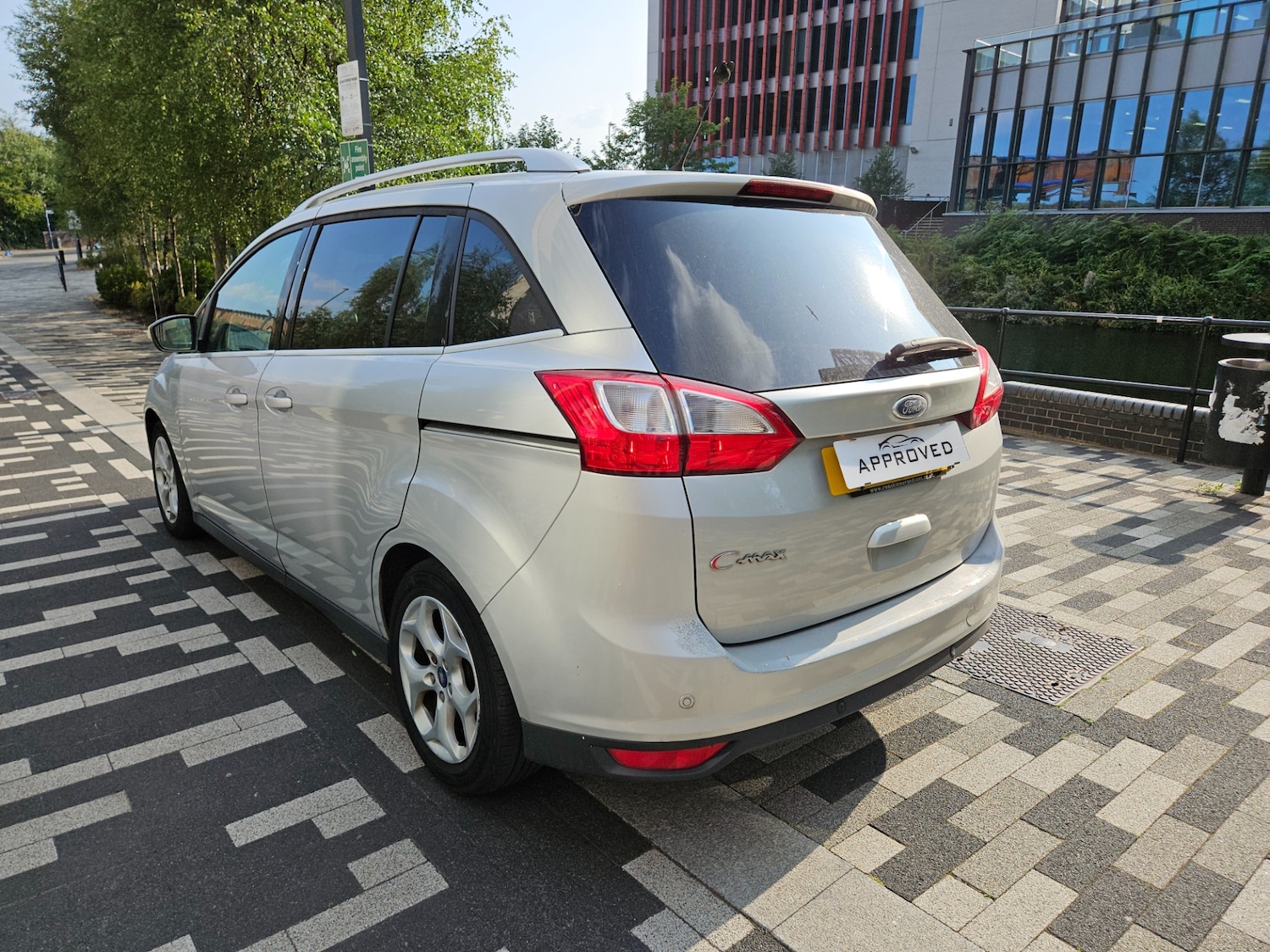 Used Ford Grand C-Max 2011 for sale - 76070588: Photo 3