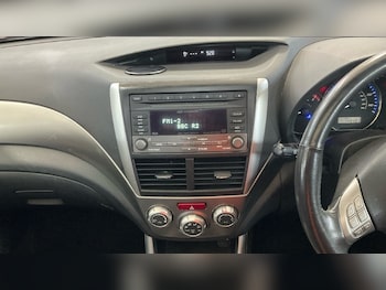 Used Subaru Forester 2010 for sale - 76799548: Photo