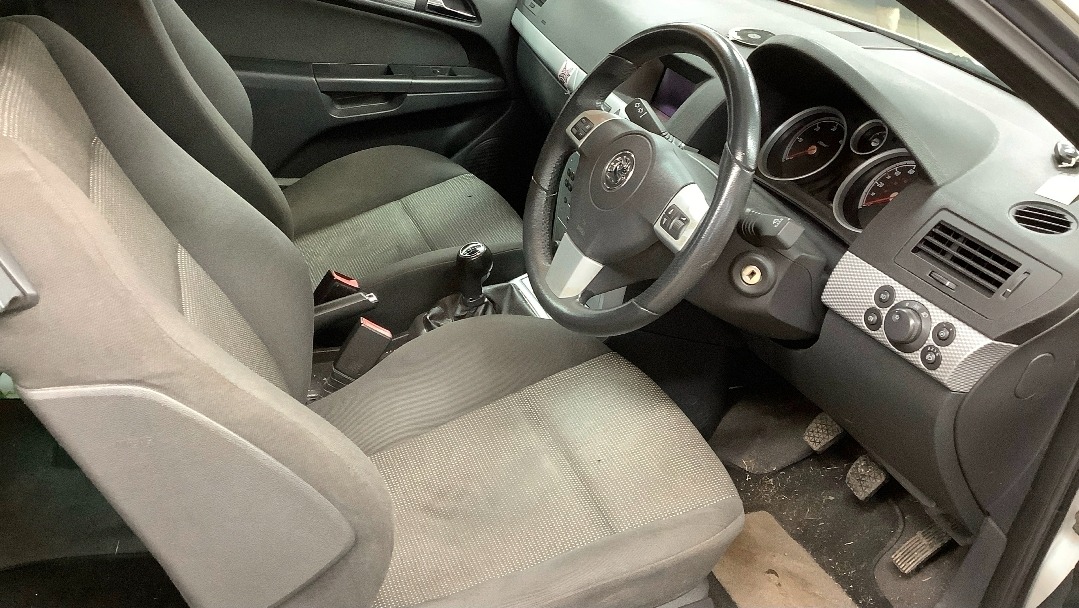 Used Vauxhall Astra 2010 for sale - 77767175: Photo 10