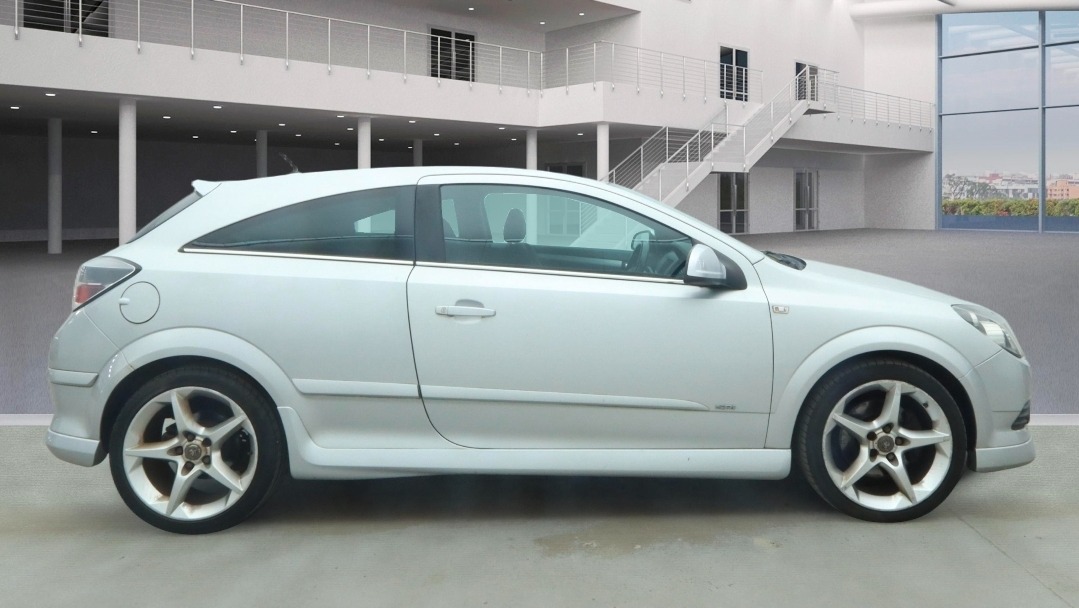 Used Vauxhall Astra 2010 for sale - 77767175: Photo 6