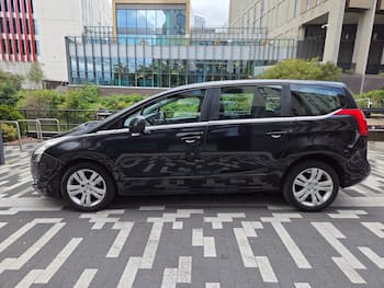 Used Peugeot 5008 2012 for sale - 79670406: Photo