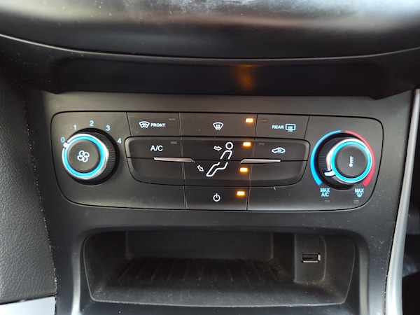 Used Ford Focus 2017 for sale - 76120538: Photo 15