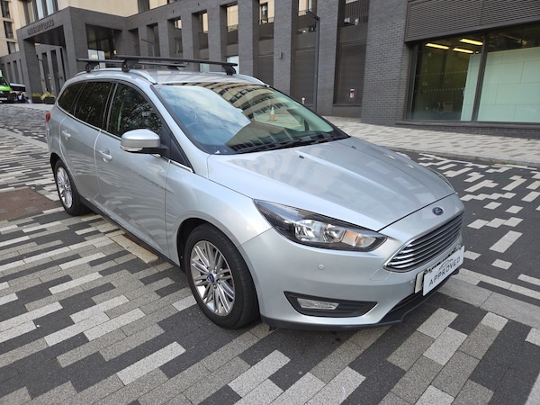 Used Ford Focus 2017 for sale - 76120538: Photo 2
