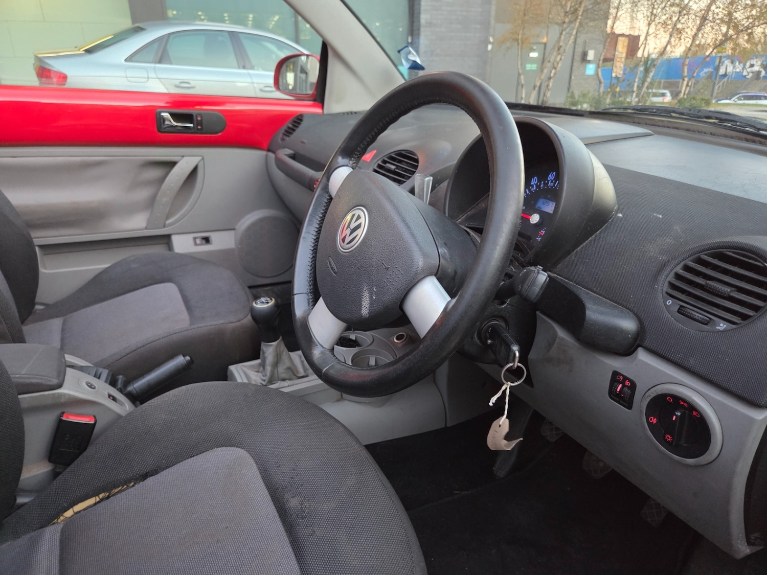 Used Volkswagen Beetle 2004 for sale - 76649657: Photo 17