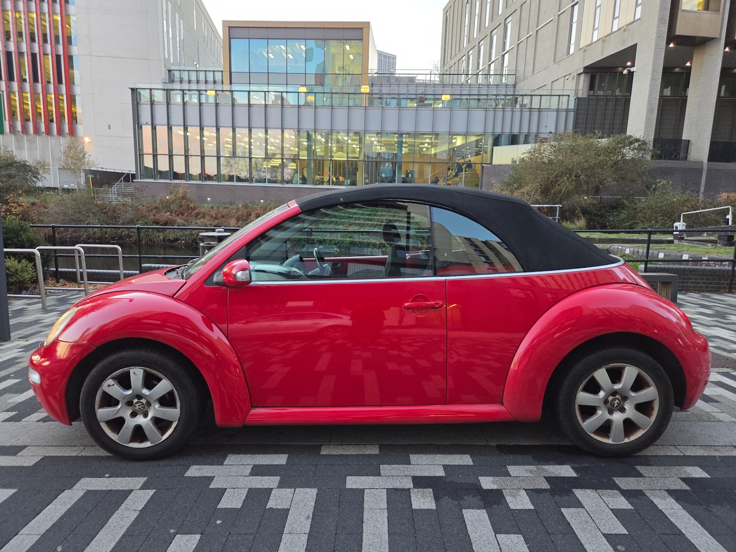 Used Volkswagen Beetle 2004 for sale - 76649657: Photo 9