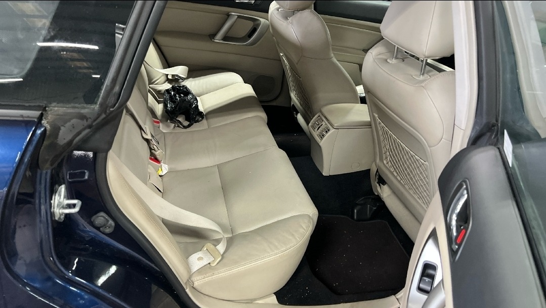 Used Subaru Legacy 2010 for sale - 76927110: Photo 7