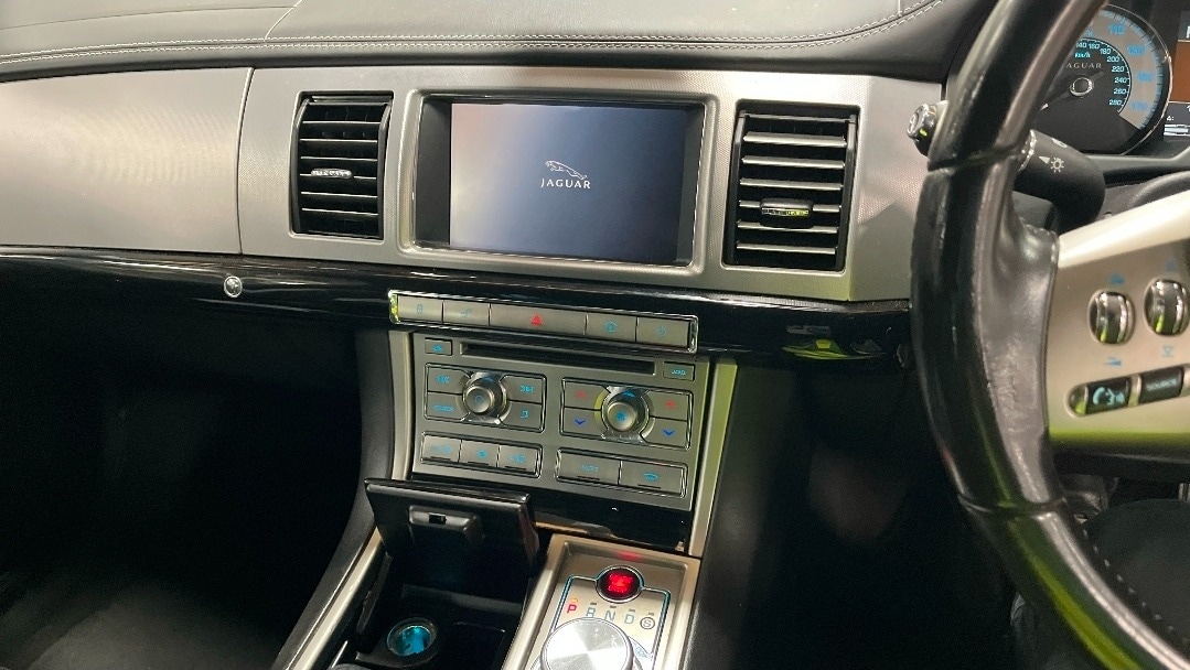 Used Jaguar XF 2011 for sale - 77767146: Photo 11