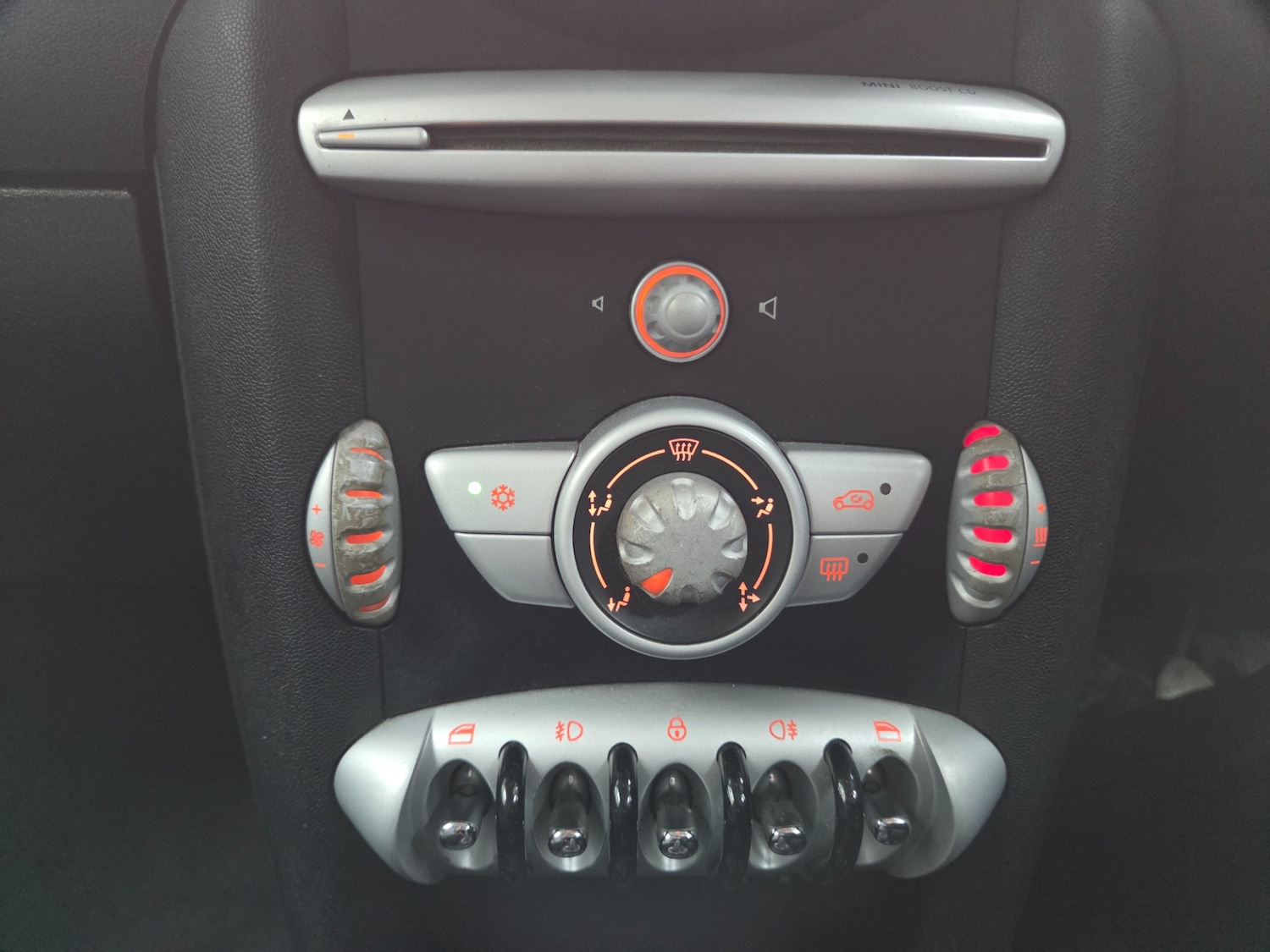 Used MINI Hatch 2009 for sale - 77090748: Photo 13