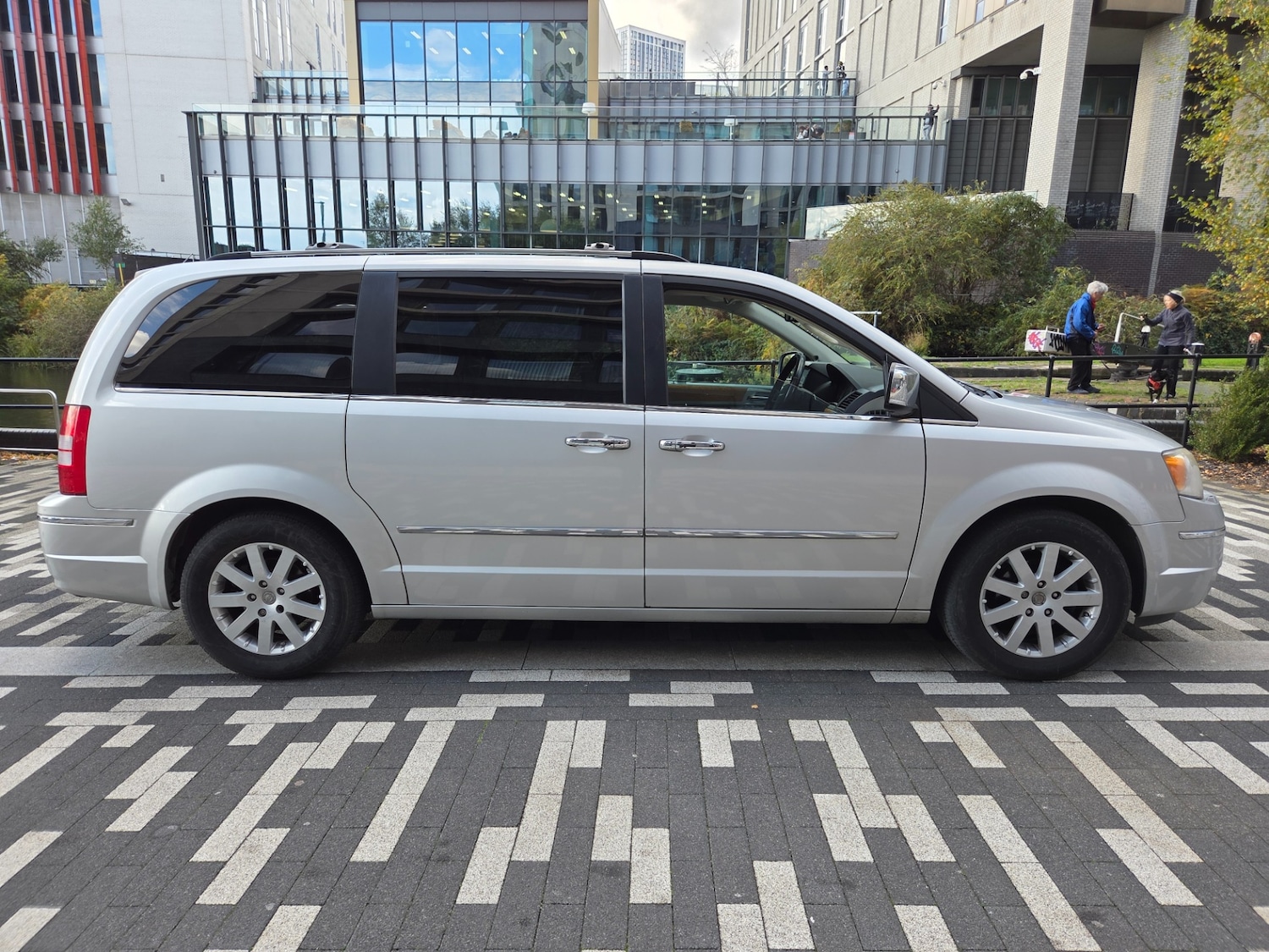 Used Chrysler Grand Voyager 2009 for sale - 76358295: Photo 1