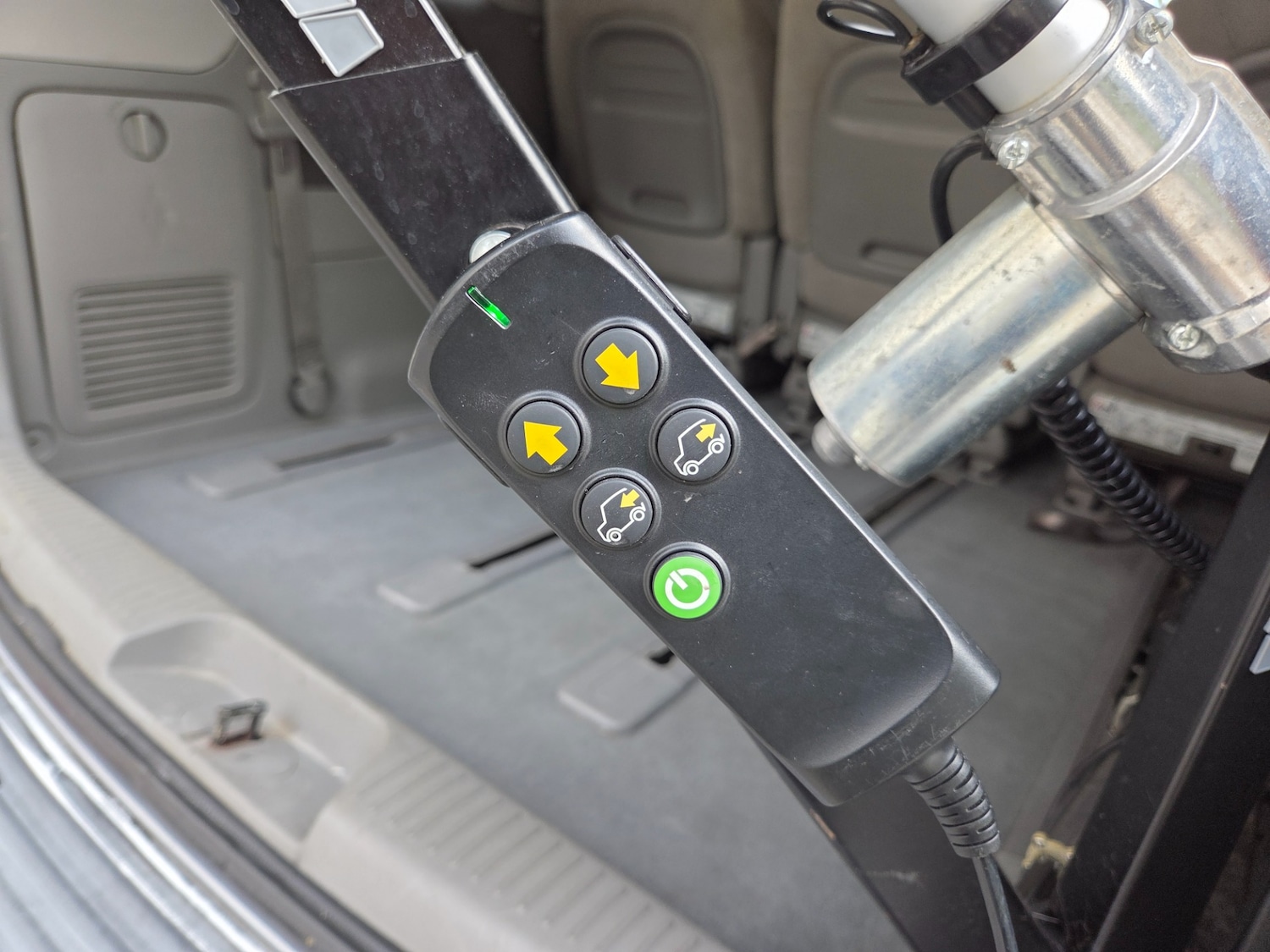 Used Kia Sedona 2007 for sale - 76187357: Photo 8