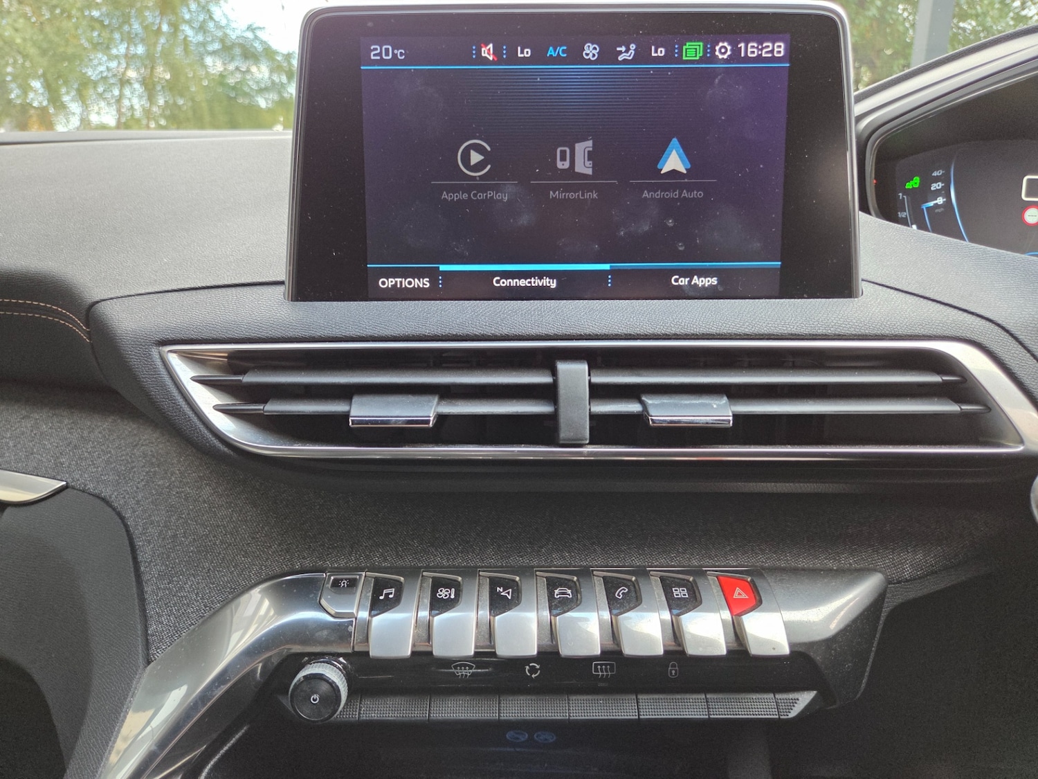 Used Peugeot 3008 2017 for sale - 76120515: Photo 14