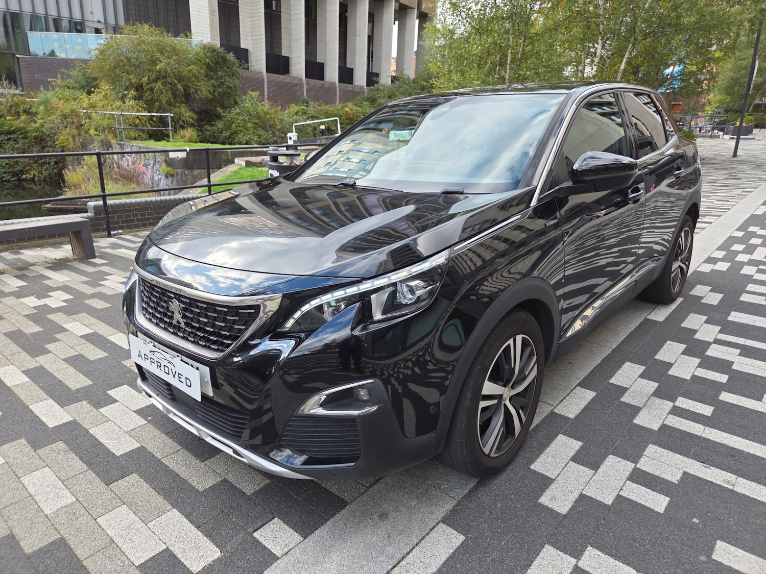 Used Peugeot 3008 2017 for sale - 76120515: Photo 2