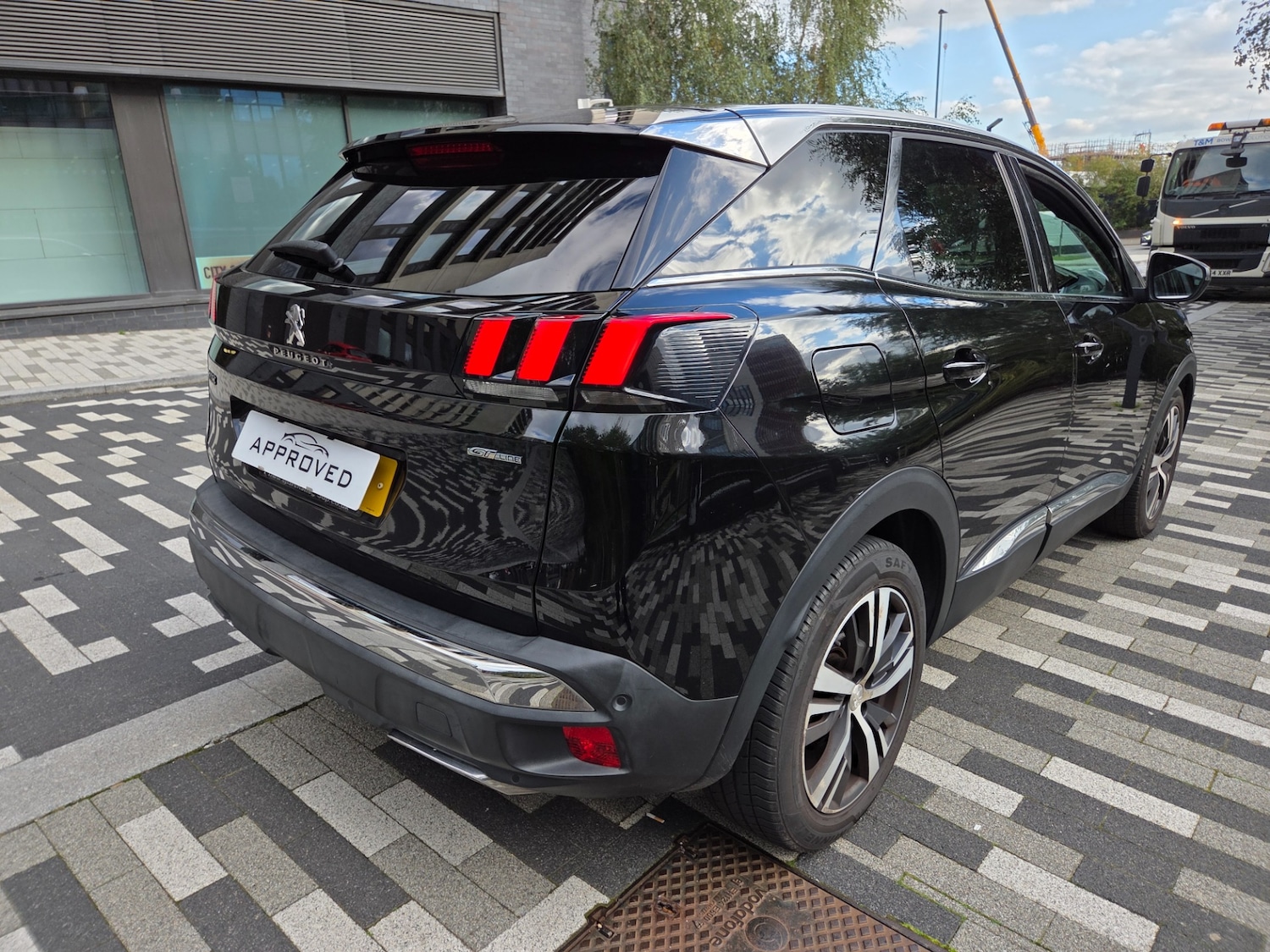 Used Peugeot 3008 2017 for sale - 76120515: Photo 3