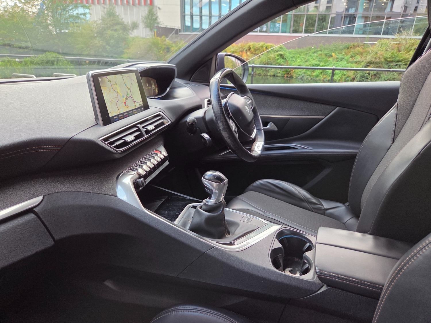 Used Peugeot 3008 2017 for sale - 76120515: Photo 9