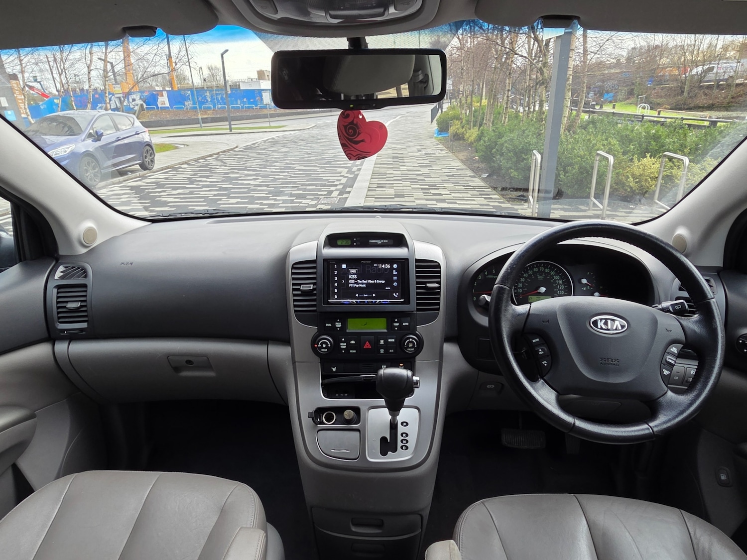 Used Kia Sedona 2010 for sale - 77342767: Photo 10