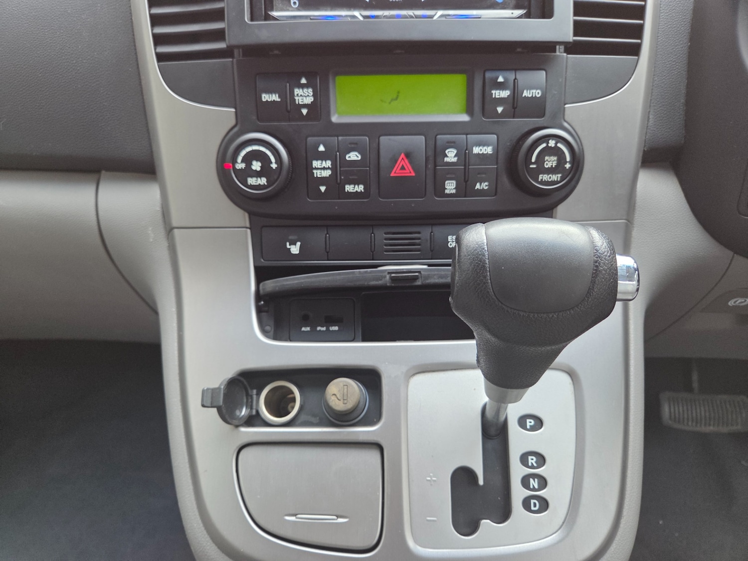 Used Kia Sedona 2010 for sale - 77342767: Photo 13