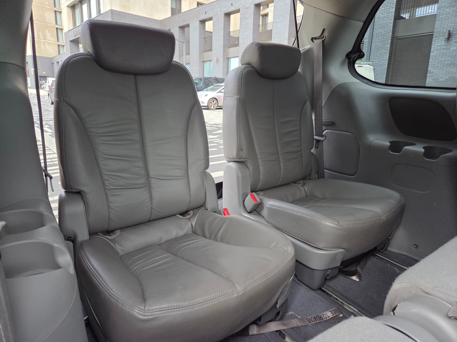 Used Kia Sedona 2010 for sale - 77342767: Photo 7