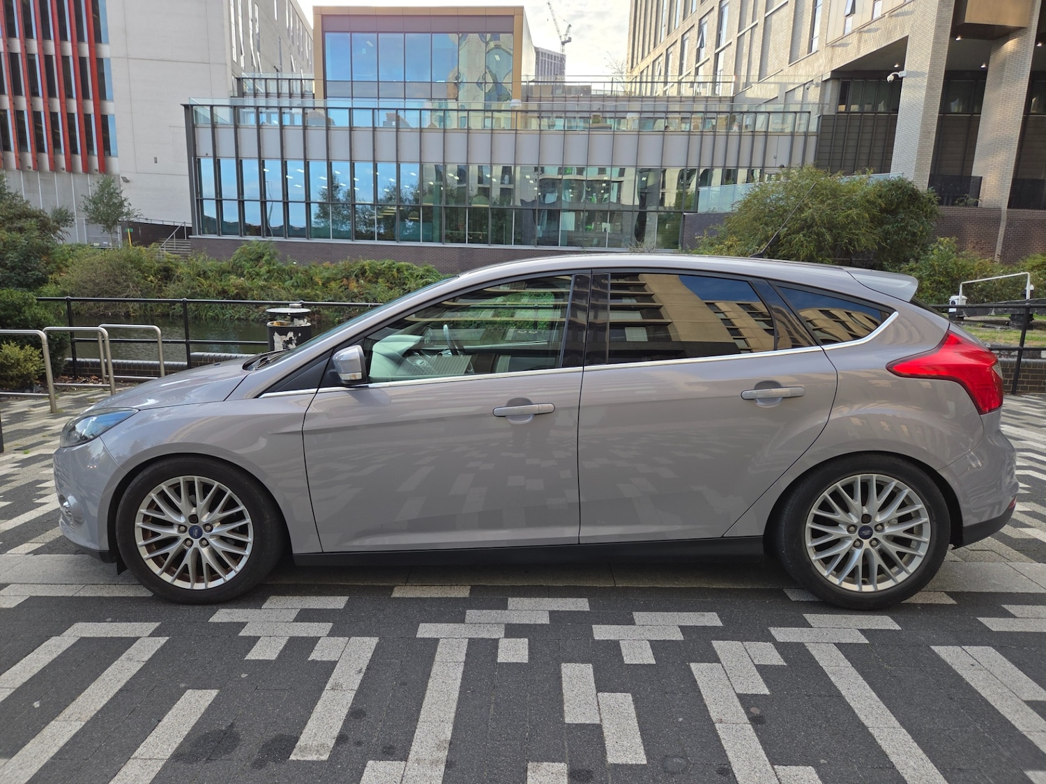 Used Ford Focus 2011 for sale - 76134433: Photo 1