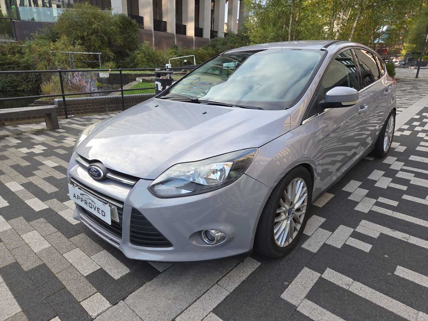 Used Ford Focus 2011 for sale - 76134433: Photo 2