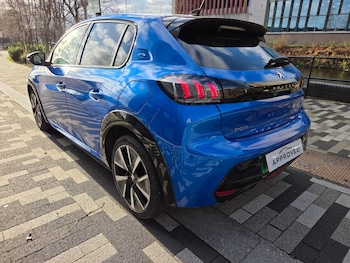 Used Peugeot 208 2022 for sale - 77050515: Photo