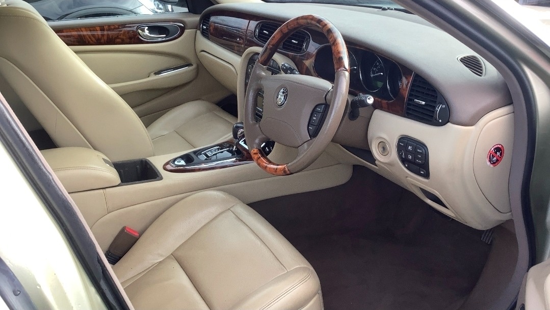 Used Jaguar XJ 2007 for sale - 77738768: Photo 3