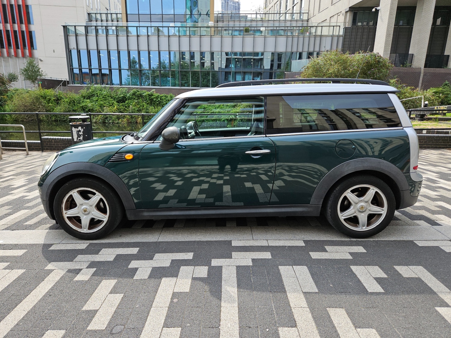 Vehicle 1