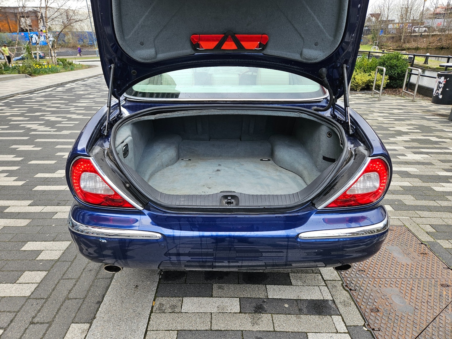 Used Jaguar XJ 2003 for sale - 77826408: Photo 6