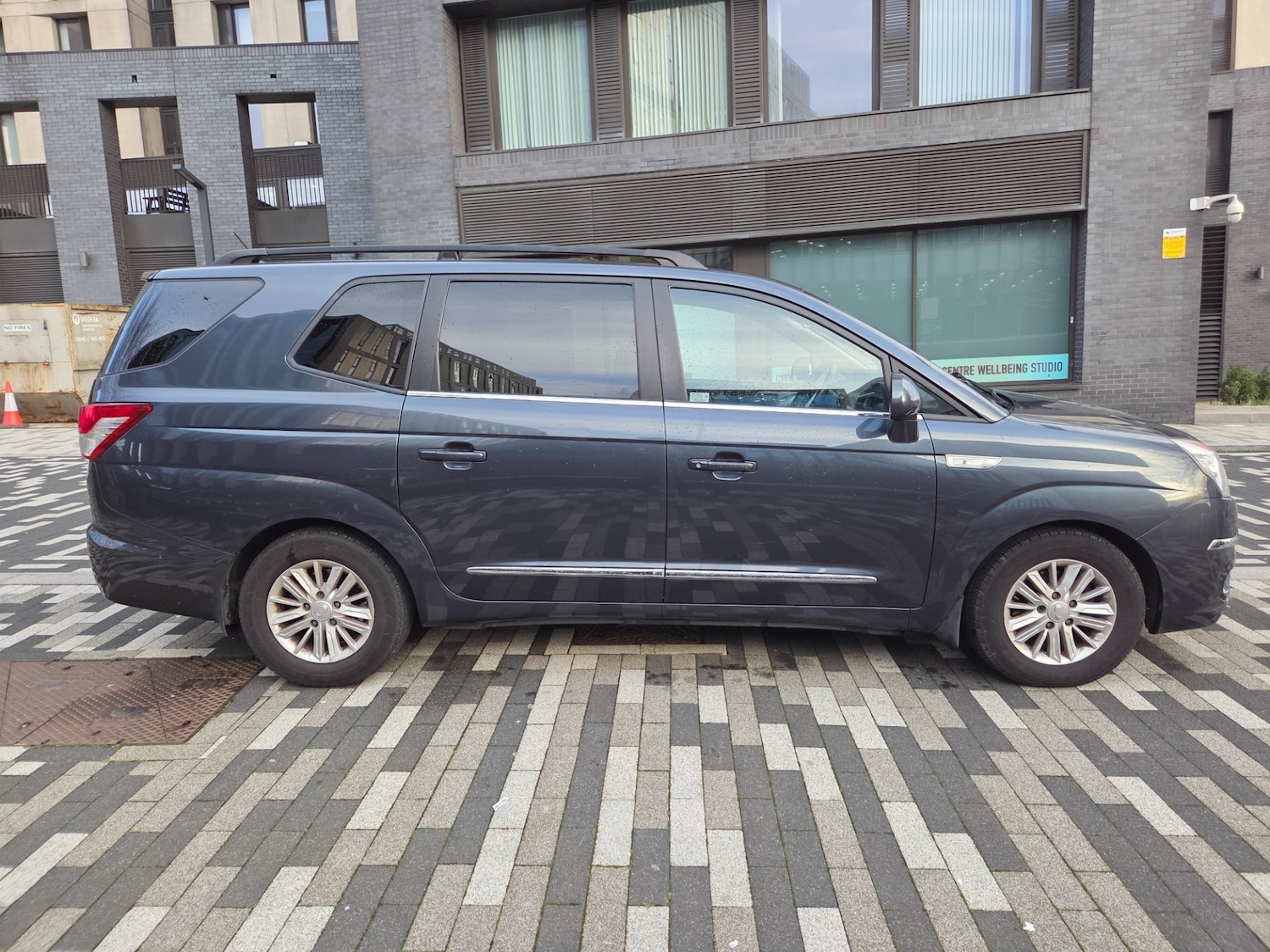 Used Ssangyong Turismo 2015 for sale - 76963104: Photo 17