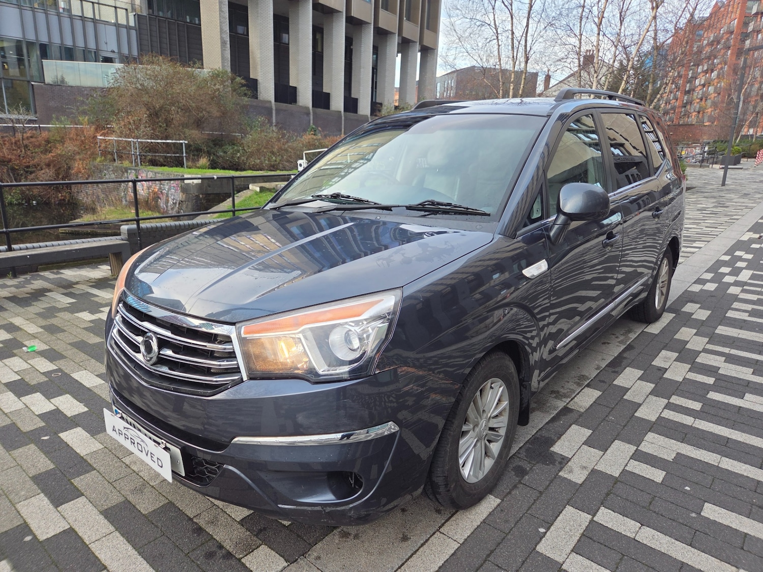 Used Ssangyong Turismo 2015 for sale - 76963104: Photo 2